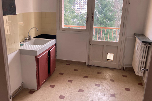 vieil-appartement-besoin-renovation-totale-artisan vieil-appartement-besoin-renovation-totale-artisan