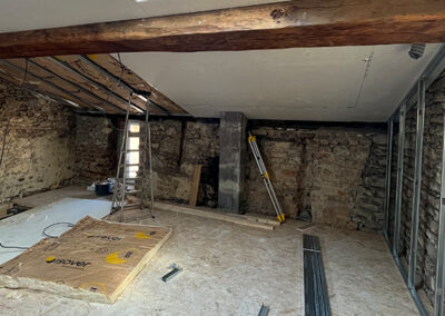Rénovation complète de maison et transformation d’un grenier en pièce à vivre sur Saint Priest (69)